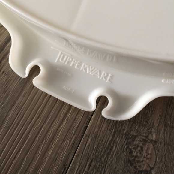 Large Party Tray: Vintage Tupperware - Picture 13 of 14